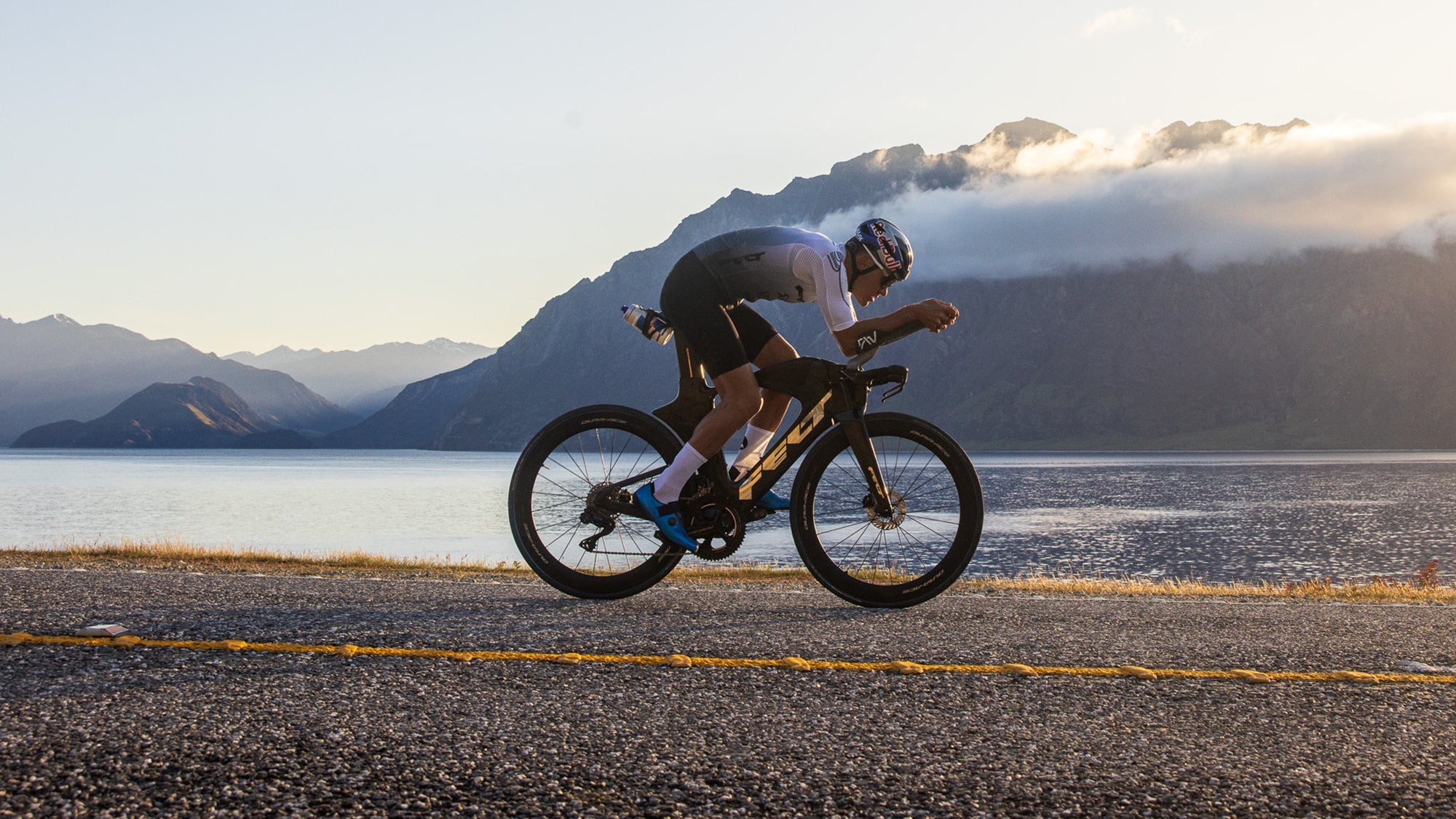 Chaussures triathlon SH-TR901 | SHIMANO /// Triathlon Store Chaussures triathlon SH-TR901 | SHIMANO /// Triathlon Store