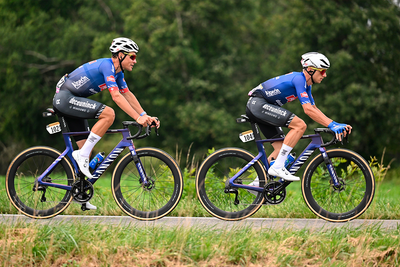 Speed Unleashed: SHIMANO S-PHYRE RC903 Shoes Propel Top Racers to Victory at the Tour de France