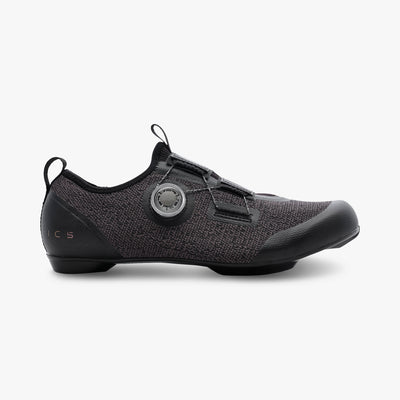 Shimano IC1 2021: scarpe ciclismo allenamento indoor Shimano IC1 2021: scarpe ciclismo allenamento indoor