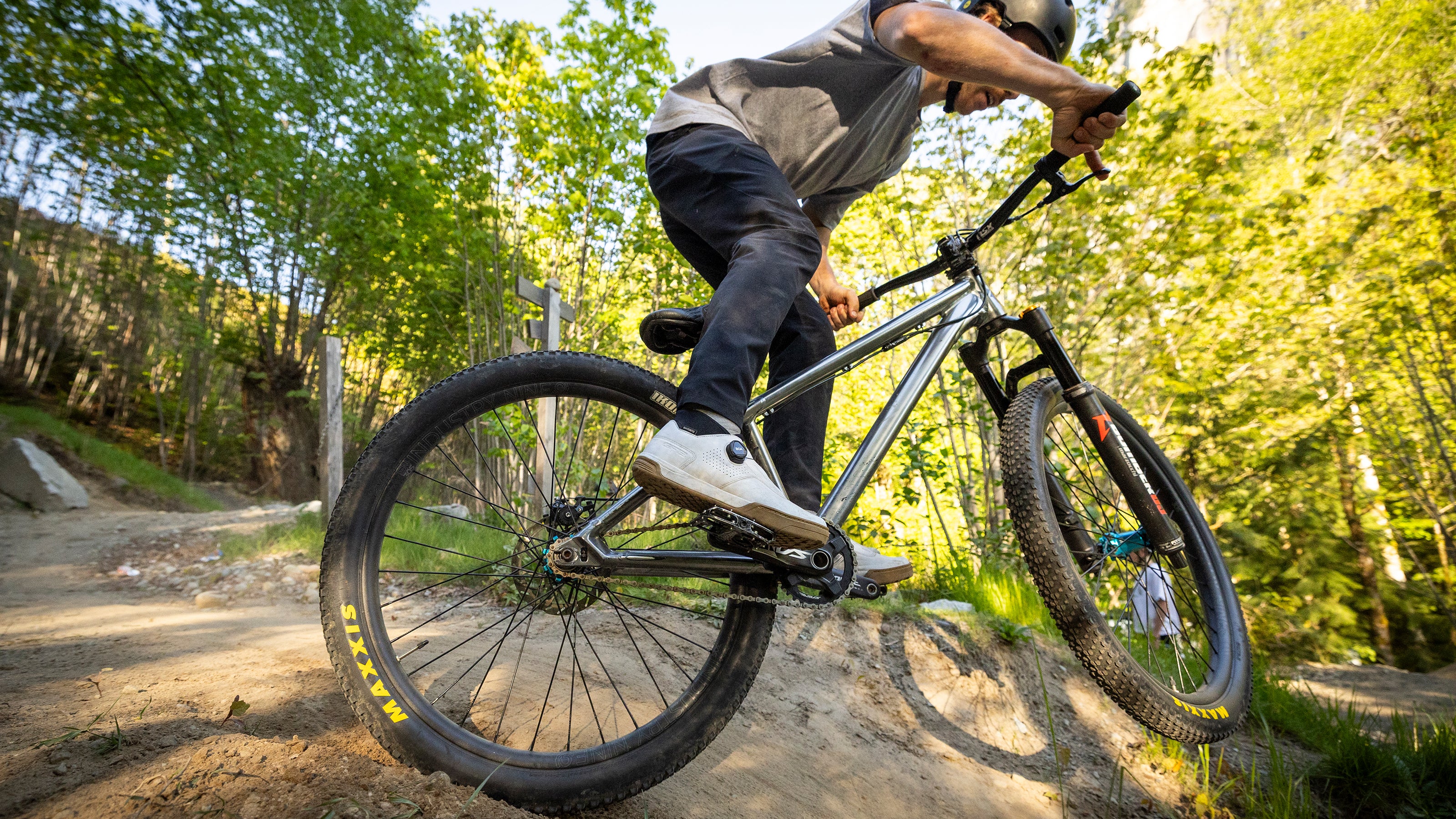 SH-GF800 | Flat Pedal MTB Shoes | Ride Shimano